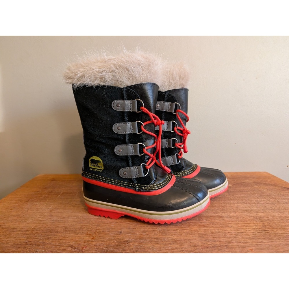 Sorel Joan of Arctic Waterproof Snow Boots Women's size 4 Suede Black Pink Fur